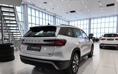 Skoda Kodiaq, 2025 год, 5 399 000 рублей, 5 фотография