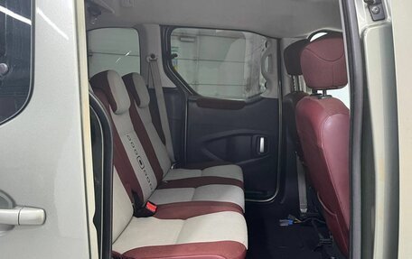 Citroen Berlingo II рестайлинг, 2010 год, 700 000 рублей, 23 фотография