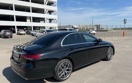 Mercedes-Benz E-Класс, 2021 год, 3 500 000 рублей, 5 фотография