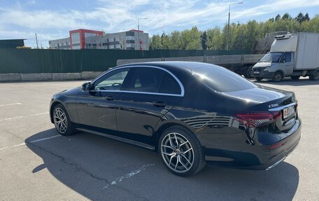 Mercedes-Benz E-Класс, 2021 год, 3 500 000 рублей, 4 фотография