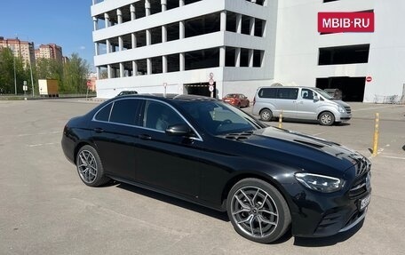 Mercedes-Benz E-Класс, 2021 год, 3 500 000 рублей, 2 фотография