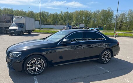 Mercedes-Benz E-Класс, 2021 год, 3 500 000 рублей, 8 фотография