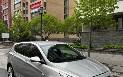 Hyundai Solaris II рестайлинг, 2013 год, 800 000 рублей, 1 фотография