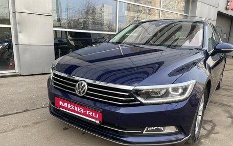 Volkswagen Passat B8 рестайлинг, 2018 год, 2 150 000 рублей, 3 фотография