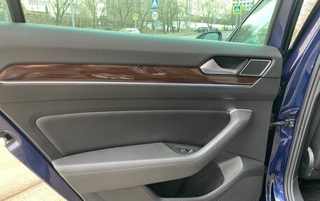 Volkswagen Passat B8 рестайлинг, 2018 год, 2 150 000 рублей, 11 фотография