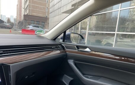 Volkswagen Passat B8 рестайлинг, 2018 год, 2 150 000 рублей, 13 фотография