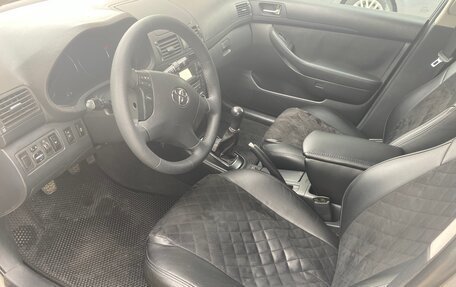 Toyota Avensis III рестайлинг, 2006 год, 800 000 рублей, 7 фотография