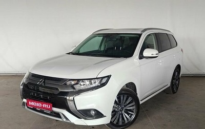 Mitsubishi Outlander III рестайлинг 3, 2021 год, 2 450 000 рублей, 1 фотография
