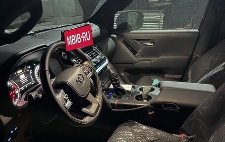 Toyota Land Cruiser, 2024 год, 12 500 000 рублей, 1 фотография