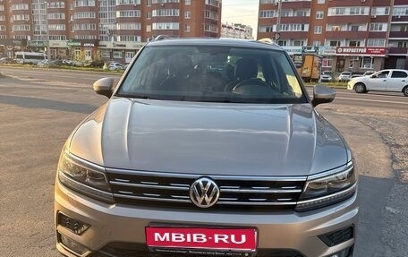 Volkswagen Tiguan II, 2017 год, 2 700 000 рублей, 1 фотография