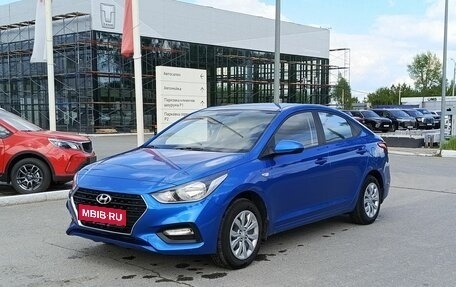 Hyundai Solaris II рестайлинг, 2018 год, 930 000 рублей, 1 фотография
