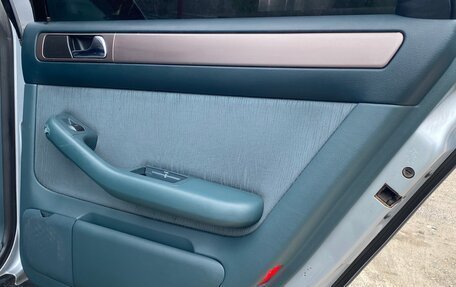 Audi A6, 1998 год, 499 999 рублей, 23 фотография