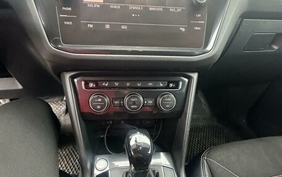Volkswagen Tiguan II, 2017 год, 2 200 000 рублей, 1 фотография