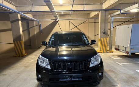 Toyota Land Cruiser Prado 150 рестайлинг 2, 2013 год, 2 900 000 рублей, 1 фотография