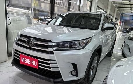Toyota Highlander III, 2021 год, 3 400 000 рублей, 1 фотография