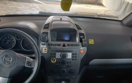 Opel Zafira B, 2006 год, 400 000 рублей, 1 фотография