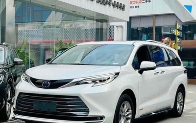 Toyota Sienna, 2021 год, 4 240 000 рублей, 1 фотография