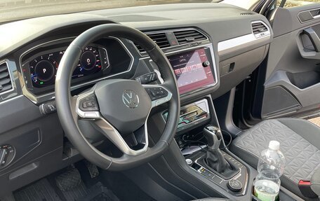 Volkswagen Tiguan II, 2021 год, 4 550 000 рублей, 17 фотография