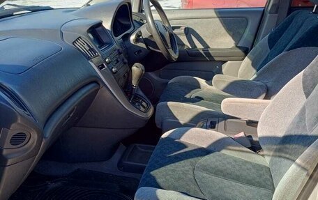 Toyota Harrier, 2000 год, 750 000 рублей, 21 фотография