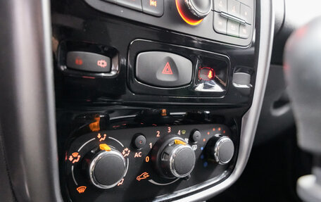 Renault Duster I рестайлинг, 2012 год, 992 000 рублей, 12 фотография