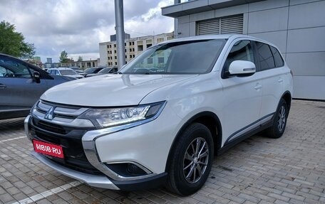 Mitsubishi Outlander III рестайлинг 3, 2017 год, 1 900 000 рублей, 1 фотография