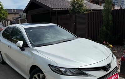 Toyota Camry, 2022 год, 3 700 000 рублей, 1 фотография