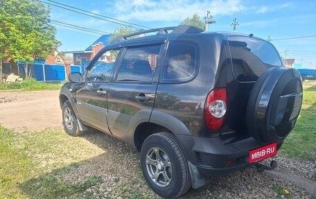 Chevrolet Niva I рестайлинг, 2011 год, 599 000 рублей, 4 фотография