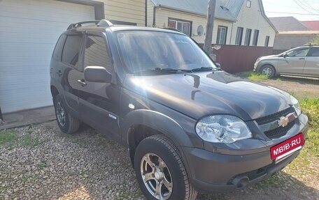 Chevrolet Niva I рестайлинг, 2011 год, 599 000 рублей, 2 фотография