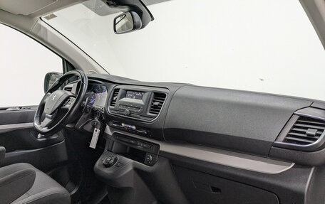 Peugeot Traveller I, 2021 год, 2 695 000 рублей, 13 фотография