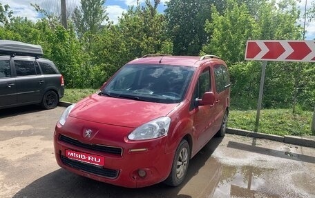 Peugeot Partner II рестайлинг 2, 2013 год, 700 000 рублей, 1 фотография