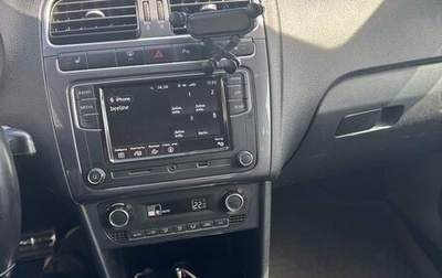 Volkswagen Polo VI (EU Market), 2018 год, 800 000 рублей, 1 фотография