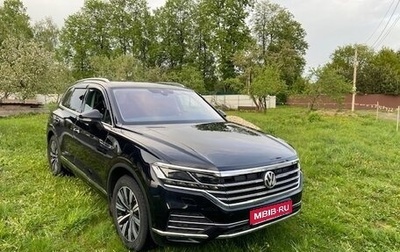Volkswagen Touareg III, 2018 год, 6 300 000 рублей, 1 фотография