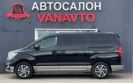 Hyundai Grand Starex Grand Starex I рестайлинг 2, 2019 год, 4 100 000 рублей, 5 фотография