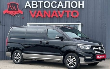Hyundai Grand Starex Grand Starex I рестайлинг 2, 2019 год, 4 100 000 рублей, 3 фотография