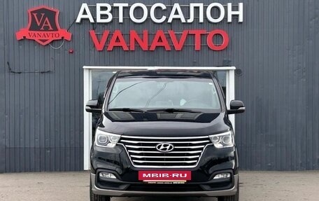 Hyundai Grand Starex Grand Starex I рестайлинг 2, 2019 год, 4 100 000 рублей, 2 фотография
