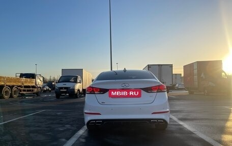 Hyundai Elantra VI рестайлинг, 2018 год, 1 500 000 рублей, 4 фотография