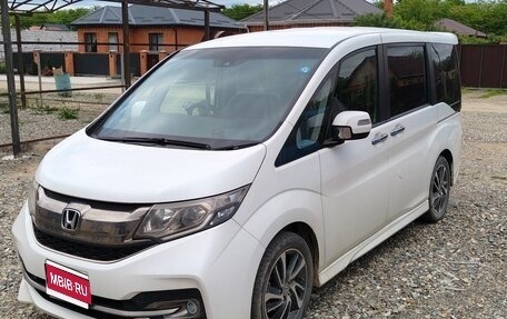 Honda Stepwgn IV, 2015 год, 2 180 000 рублей, 1 фотография