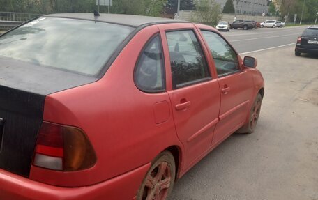 Volkswagen Polo III рестайлинг, 1998 год, 160 000 рублей, 1 фотография