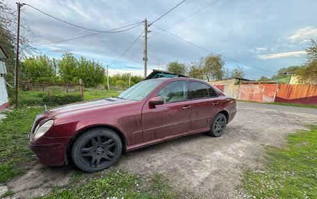 Mercedes-Benz E-Класс, 2004 год, 730 000 рублей, 1 фотография