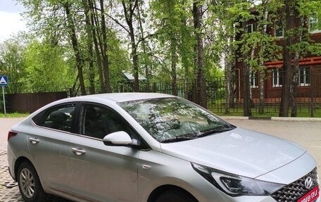 Hyundai Solaris II рестайлинг, 2021 год, 1 650 000 рублей, 1 фотография