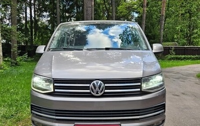 Volkswagen Multivan T6 рестайлинг, 2015 год, 3 500 000 рублей, 1 фотография