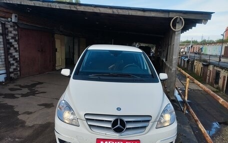 Mercedes-Benz B-Класс, 2011 год, 850 000 рублей, 1 фотография