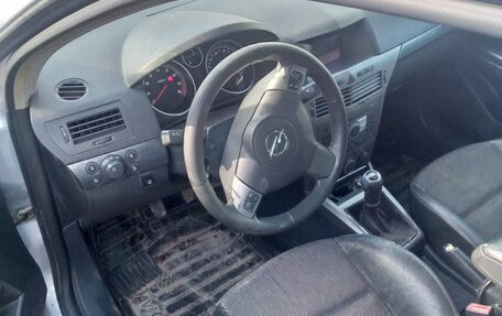 Opel Astra H, 2005 год, 320 000 рублей, 1 фотография