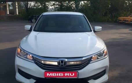 Honda Accord IX рестайлинг, 2016 год, 1 760 000 рублей, 1 фотография