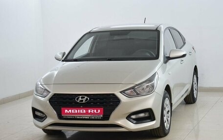 Hyundai Solaris II рестайлинг, 2018 год, 990 000 рублей, 1 фотография
