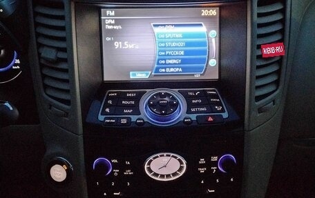Infiniti QX70, 2014 год, 2 400 000 рублей, 19 фотография