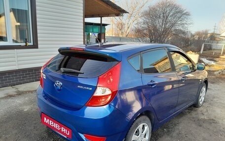 Hyundai Solaris II рестайлинг, 2013 год, 900 000 рублей, 3 фотография