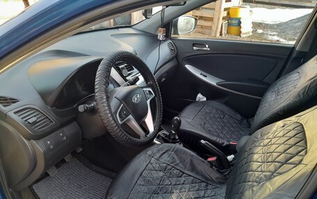 Hyundai Solaris II рестайлинг, 2013 год, 900 000 рублей, 6 фотография