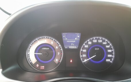 Hyundai Solaris II рестайлинг, 2013 год, 900 000 рублей, 9 фотография