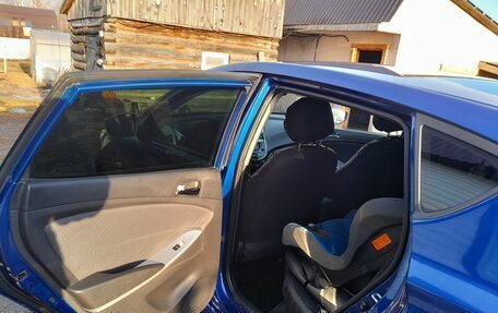 Hyundai Solaris II рестайлинг, 2013 год, 900 000 рублей, 14 фотография